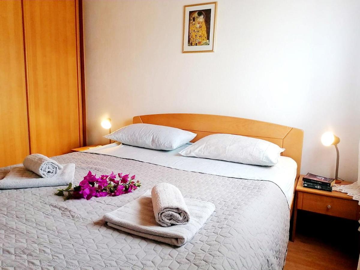 Apartments Mladen Sućuraj Dış mekan fotoğraf