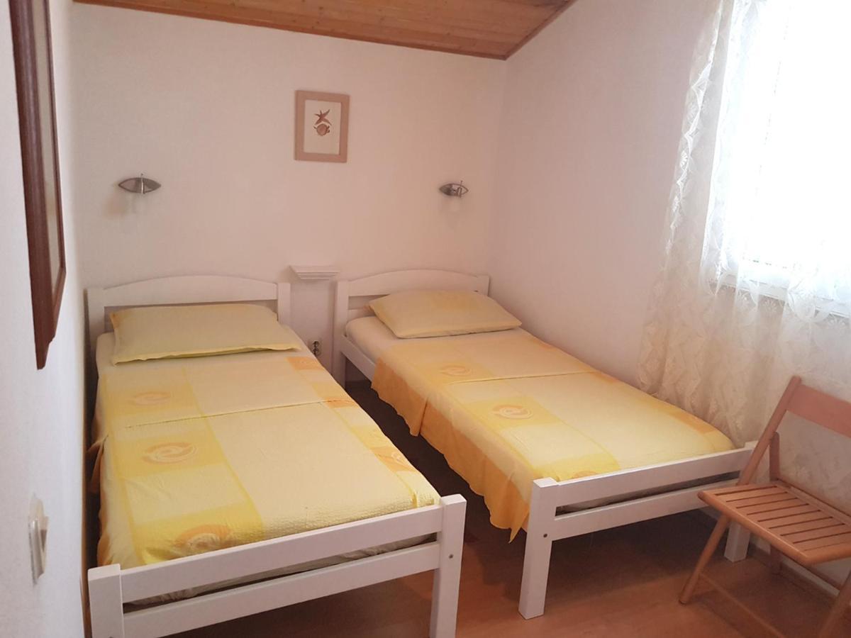 Apartments Mladen Sućuraj Dış mekan fotoğraf