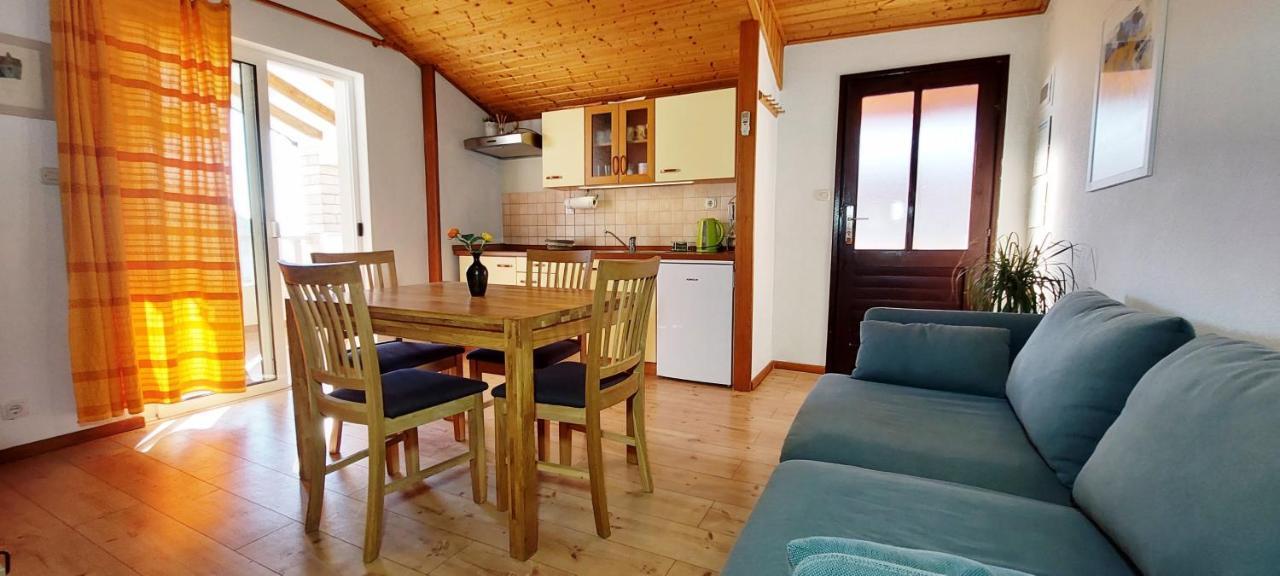 Apartments Mladen Sućuraj Dış mekan fotoğraf
