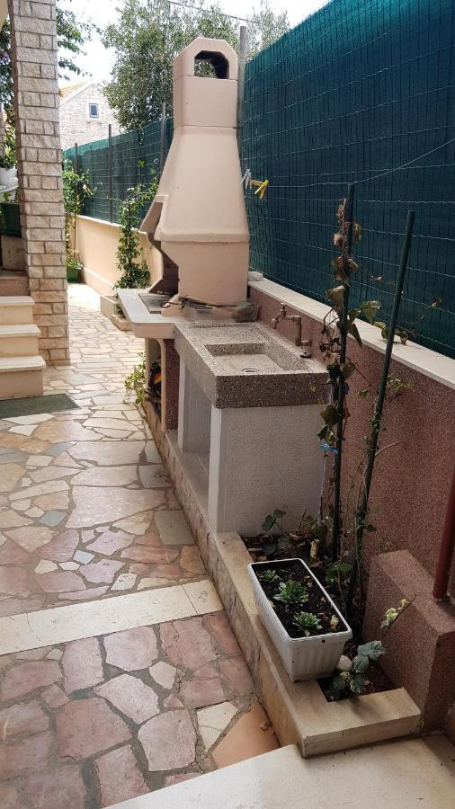 Apartments Mladen Sućuraj Dış mekan fotoğraf