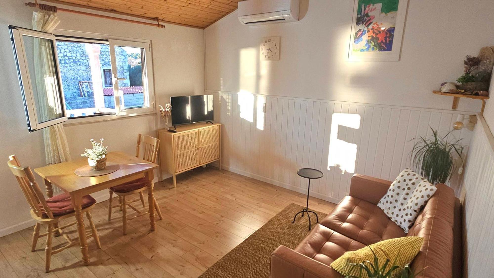 Apartments Mladen Sućuraj Dış mekan fotoğraf